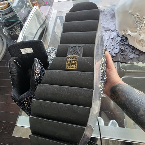 YRU Black Glitter Platform Boots with clear storage - Picture 8 of 8